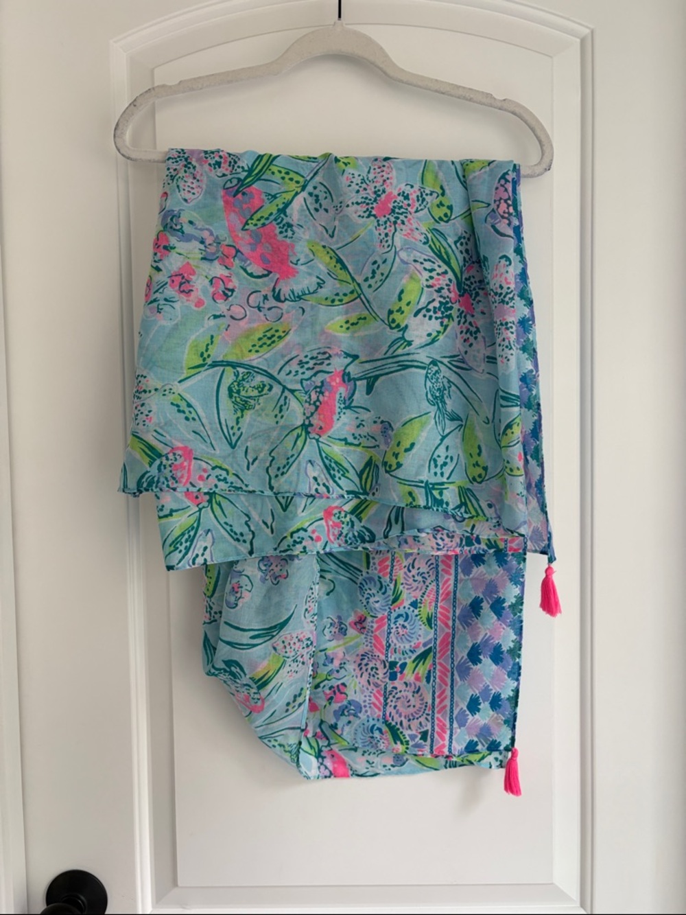 Lilly Pulitzer lightweight blanket scarf / wrap